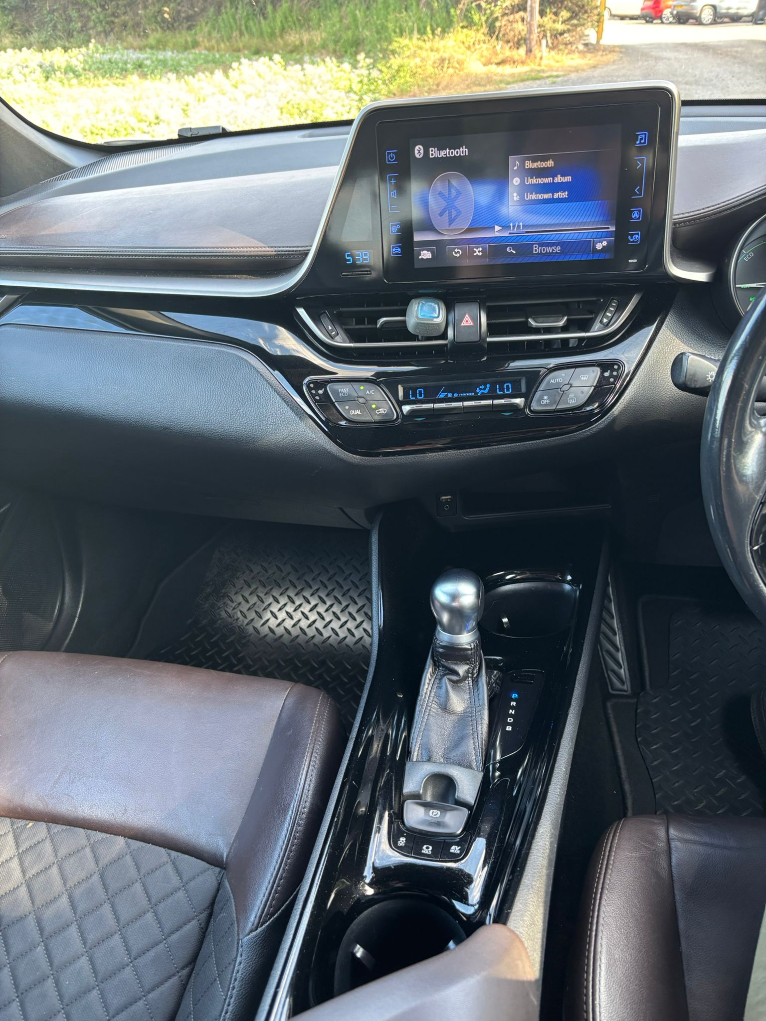 Toyota C-HR 1.8VVT-h Brothers Car Sales 